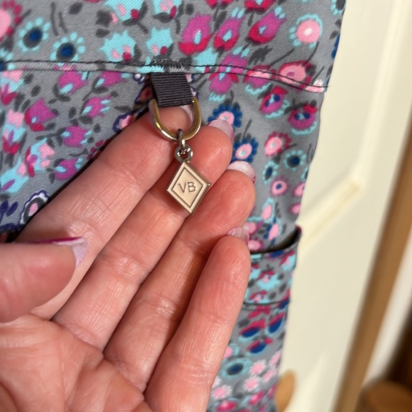 Vera Bradley scrub top small - Picture 4 of 9